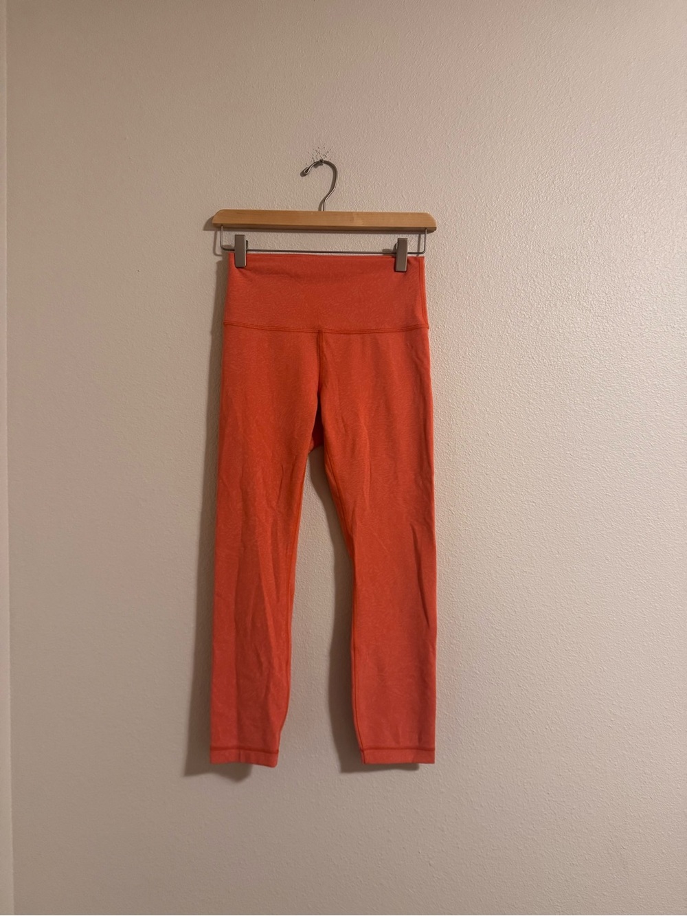Lululemon wunder train high rise crop 23”
